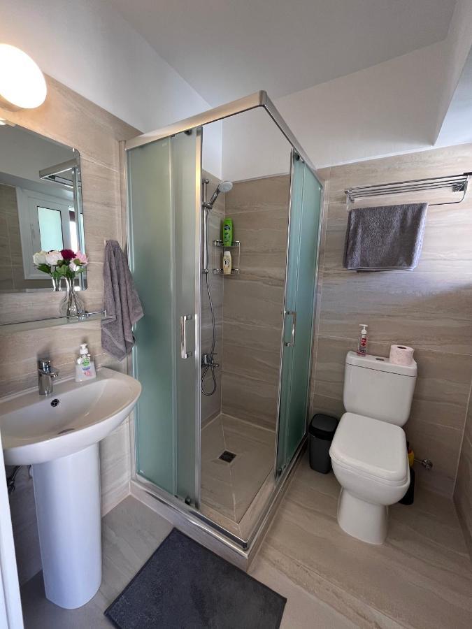 Papho'S Mare Apts Paphos ภายนอก รูปภาพ