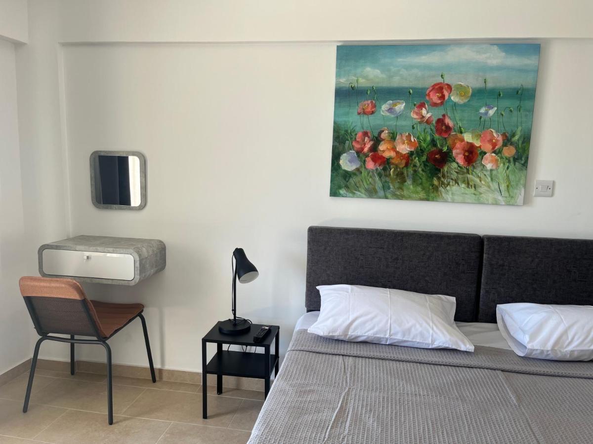 Papho'S Mare Apts Paphos ภายนอก รูปภาพ