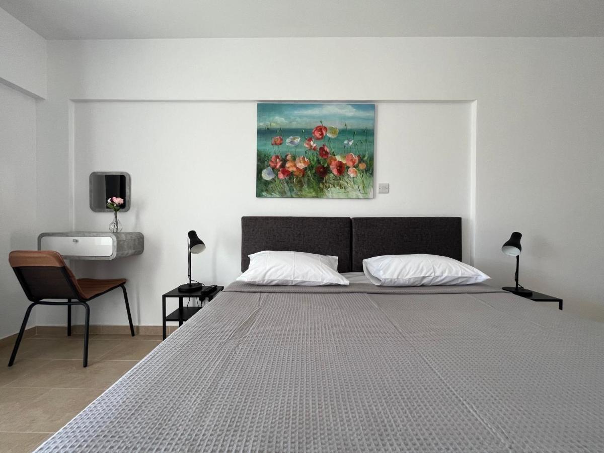Papho'S Mare Apts Paphos ภายนอก รูปภาพ